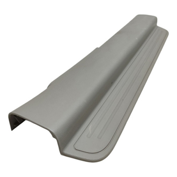 Soleira Dianteira Direita Captiva 3.6 2008 2009 2010 2011